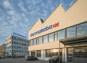 Der Hauptsitz der Dormakaba Holding in Rümlang. Der Hauptsitz der Dormakaba Holding in Rümlang.