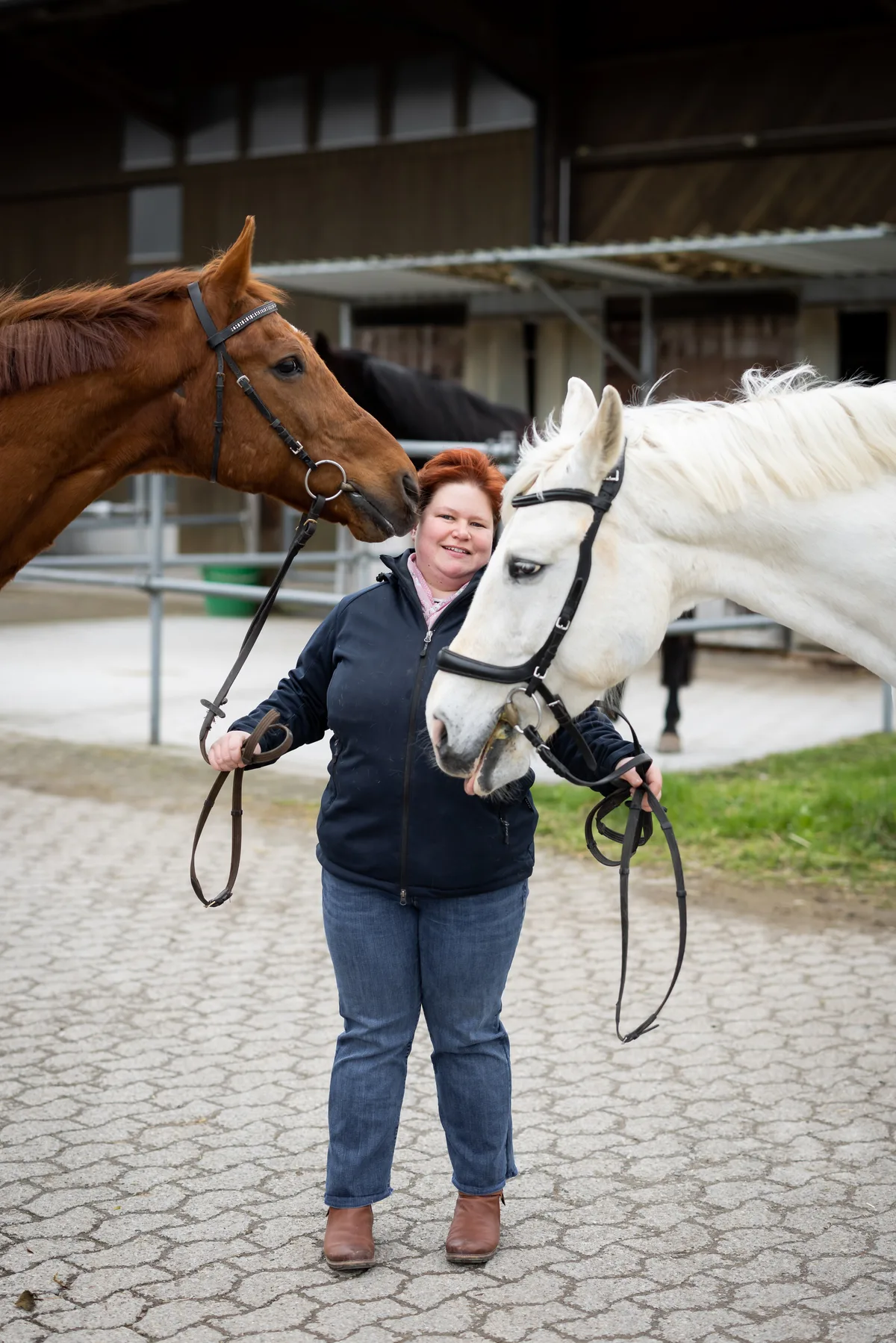 Marlen Brüngger auf ihrem Hof in Illnau