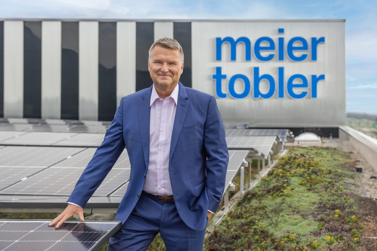 Roger Basler, CEO des Gebäudetechnikspezialisten Meier Tobler AG, blickt auf ein erfreuliches erstes Halbjahr zurück.