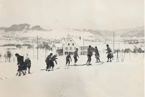 24910656-4 Skilift Schule Bäretswil
