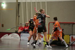 Floorball Riders, Malin Brolund (Nummer 32) im zweiten Playout-Spiel gegen Aergera Giffers Floorball Riders, Malin Brolund (Nummer 32) im zweiten Playout-Spiel gegen Aergera Giffers