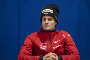 21942318-1 Dominik Peter