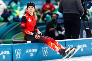 Kaitlyn McGregor of Switzerland waits before her run, during the women's speed skating 3000 meters at the 2026 Olympic Winter Games in the Speed Skating Stadium, in Milan, Italy, on Saturday, February 7, 2026. (KEYSTONE/Salvatore Di Nolfi) Kaitlyn McGregor of Switzerland waits before her run, during the women's speed skating 3000 meters at the 2026 Olympic Winter Games in the Speed Skating Stadium, in Milan, Italy, on Saturday, February 7, 2026. (KEYSTONE/Salvatore Di Nolfi)
