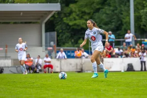 Fussballerin Mia Schmid aus Volketswil im Trikot des 1. FC Turbine Potsdam. Fussballerin Mia Schmid aus Volketswil im Trikot des 1. FC Turbine Potsdam.