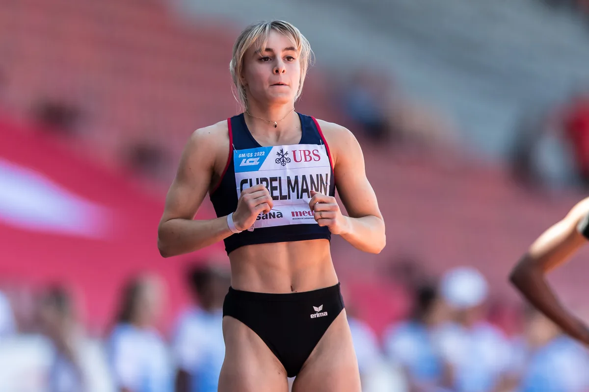 Catia Gubelmann hatte ihren sportlichen Durchbruch und wurde dafür von der Stadt geehrt. (Archiv) Catia Gubelmann vor einem Lauf.