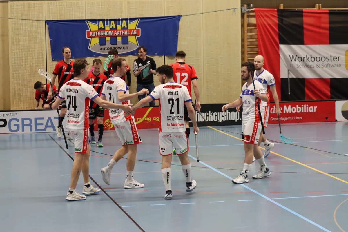 UHC Pfannenstiel gegen Ticino im Playoff-Halbfinal.