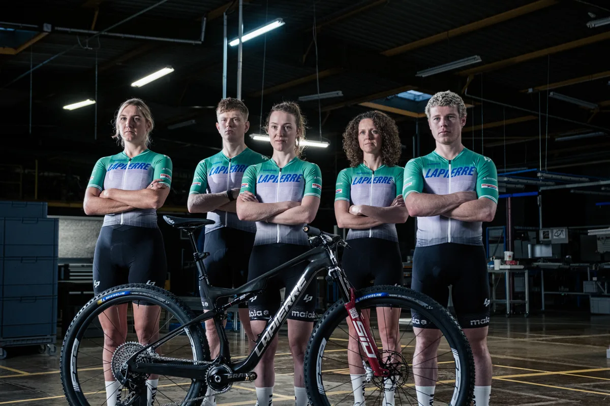 Das Lapierre PXR Team ist Geschichte: Nicole Koller (links) muss sich einen neuen Rennstall suchen.