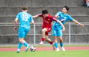 Sportplatz Buchholz, Uster Dennys Gugliotta gegen Chur Santiago Cecchini und Men Sutter Sportplatz Buchholz, Uster Dennys Gugliotta gegen Chur Santiago Cecchini und Men Sutter