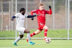 23702713-3 Sportplatz Buchholz, Uster Finn Knecht gegen Weesen Pa Modou (Pa Modou Jagne)