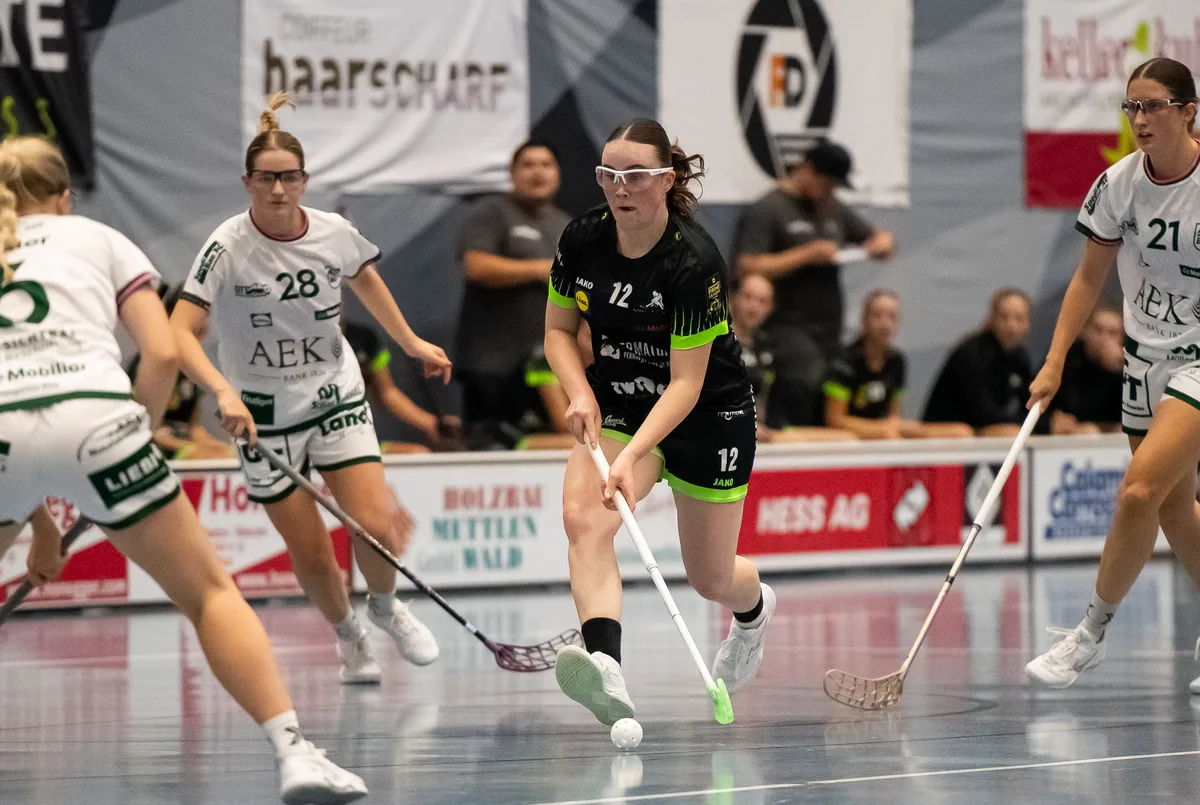 13643653-4 Laupens Larissa Oertle traf zur frühen 1:0-Führung nach 56 Sekunden.