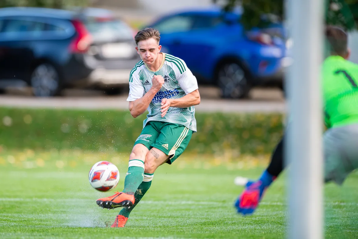 Ramon Marcon befindet sich mit dem FC Wald noch immer im Aufstiegsrennen. Wald Ramon Marcon gegen Männedorf René Lobnik
