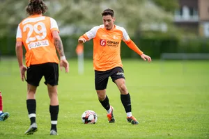 23981919-4 Sportplatz Zelgli, Dübendorf Delil Ferati gegen Uster