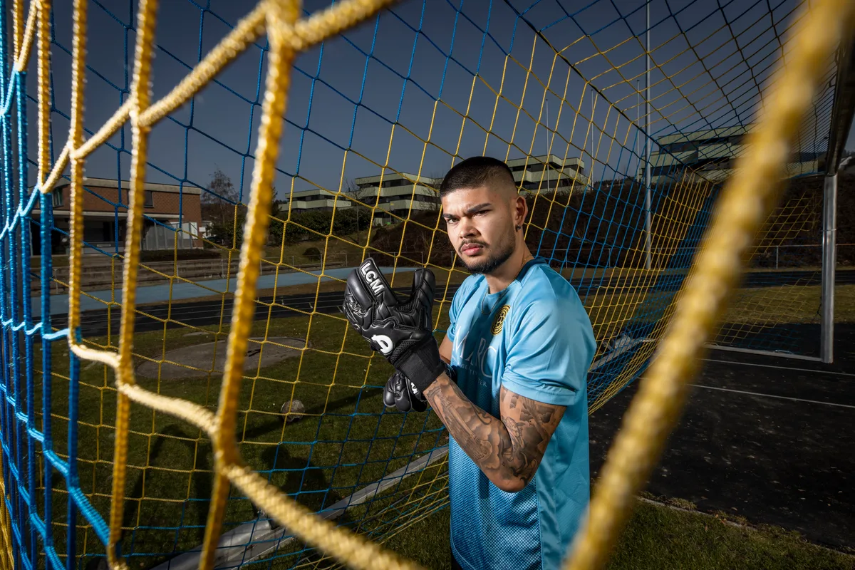 Anthony Pinthus auf der Sportanlage Hüssenbüel in Hinwil.