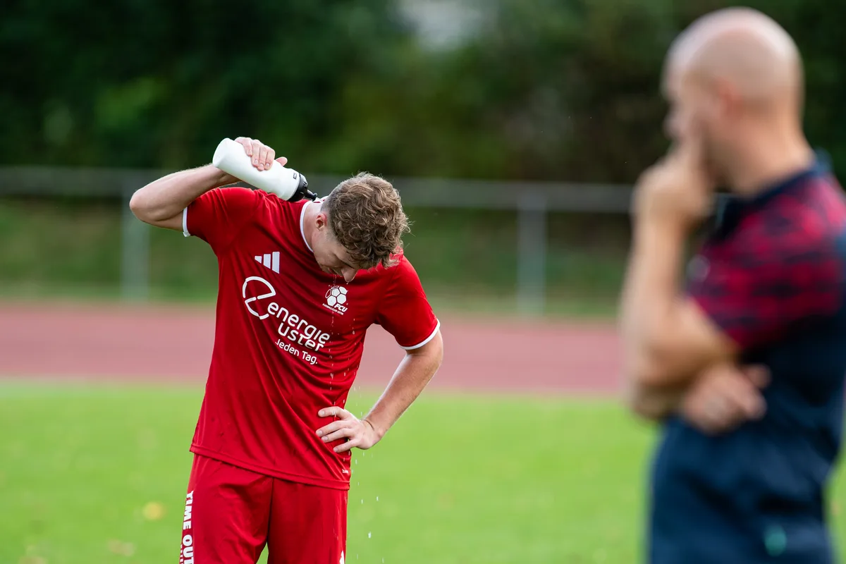 27418430-1 Frust pur: Jakub Janik und der FC Uster bleiben weiter punktelos.