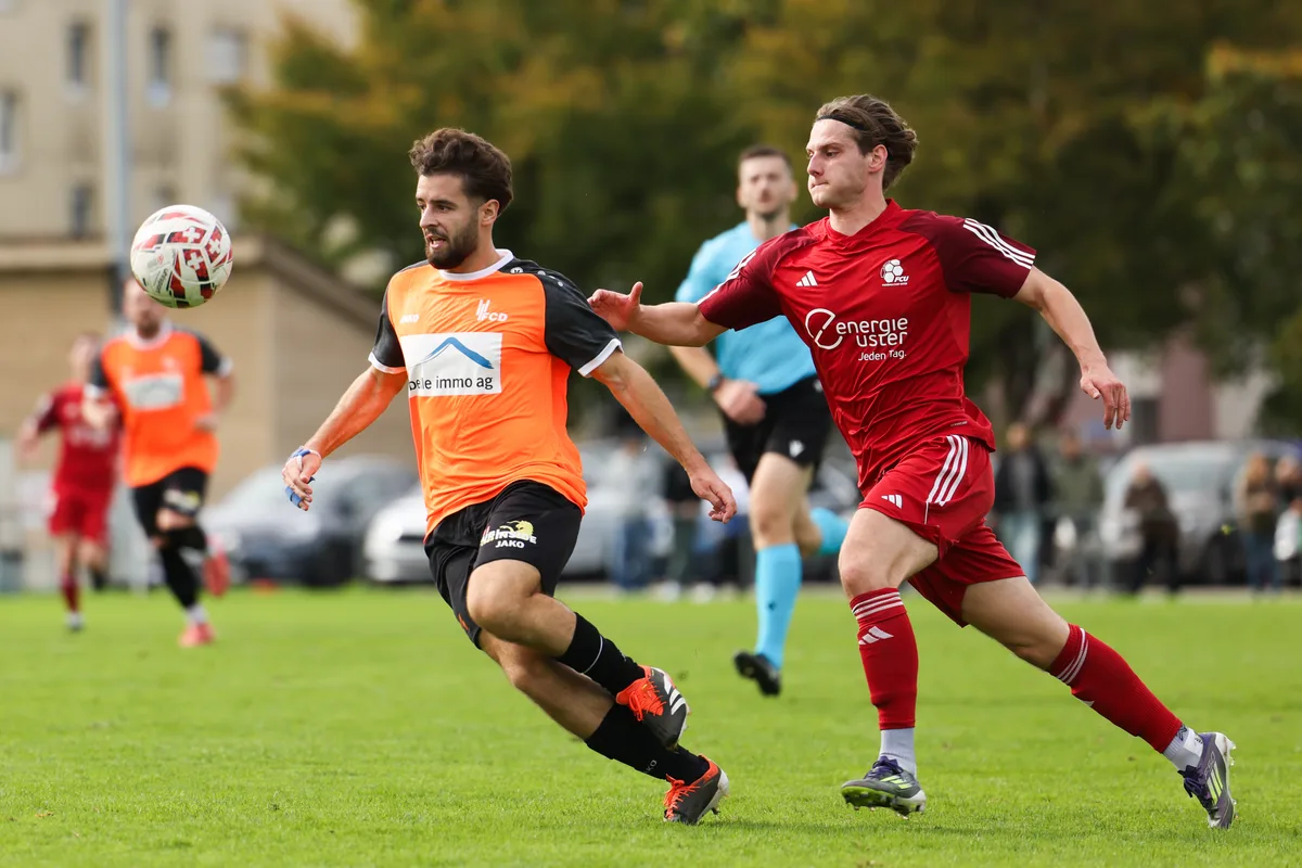 30242112-1 Fussball Dübendorf - Uster