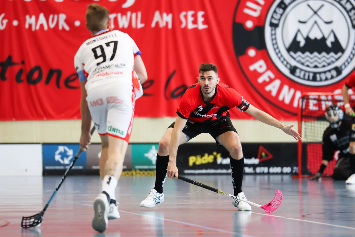 30239784-3 Unihockey Pfannenstiel Egg - Ticino