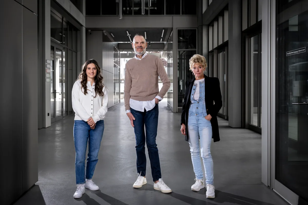 Fussballtalk mit Luana Natale, helles Oberteil, Patrik Meier und Isabelle Bauert. Fussballtalk mit Luana Natale, helles Oberteil, Patrik Meier und Isabelle Bauert.