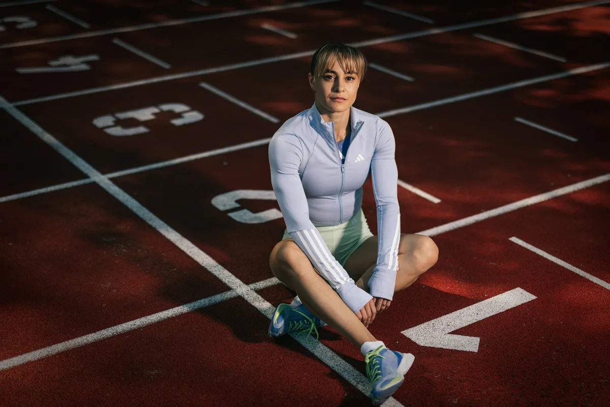 Catia Gubelmann, porträtiert auf der Sportanlage Sihlhölzli in Zürich.