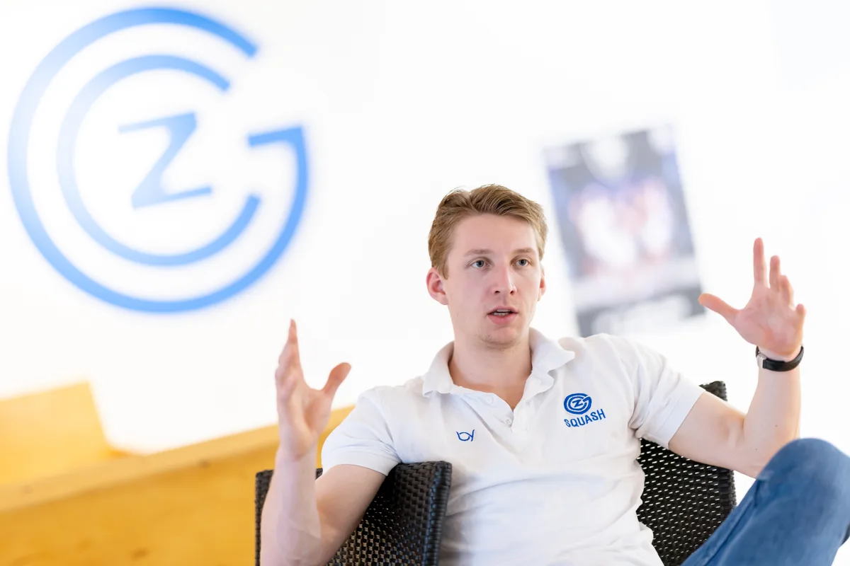 Dimitri Steinmann im GC Squash Clubhaus in Zuerich
