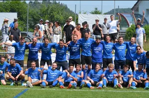 Der FC Kollbrunn-Rikon steigt in die 3. Liga auf. Der FC Kollbrunn-Rikon steigt in die 3. Liga auf.