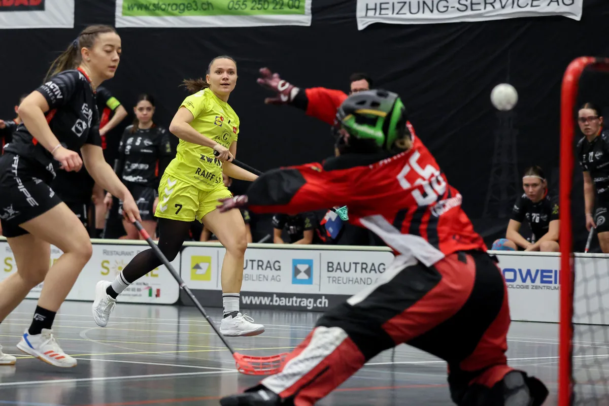 Laupen Tamara Fritschi gegen Riders Torwart Sara Tschudin
