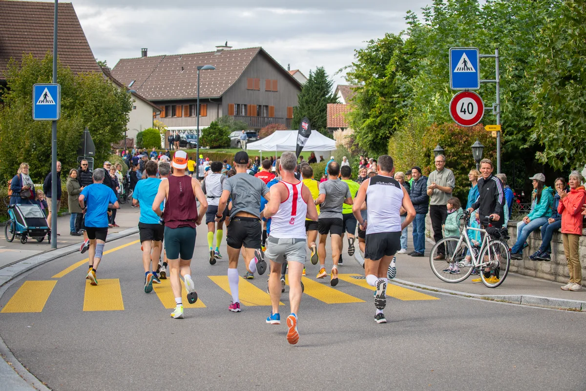 So kommt man 2024 ins Schwitzen. Impressionen vom Greifenseelauf 2022.