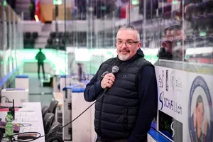 Giovanni Mart ist seit einem Vierteljahrhundert als Speaker für die ZSC Lions im Einsatz - und jetzt erstmals auch an Olympia. Giovanni Mart ist seit einem Vierteljahrhundert als Speaker für die ZSC Lions im Einsatz - und jetzt erstmals auch an Olympia.