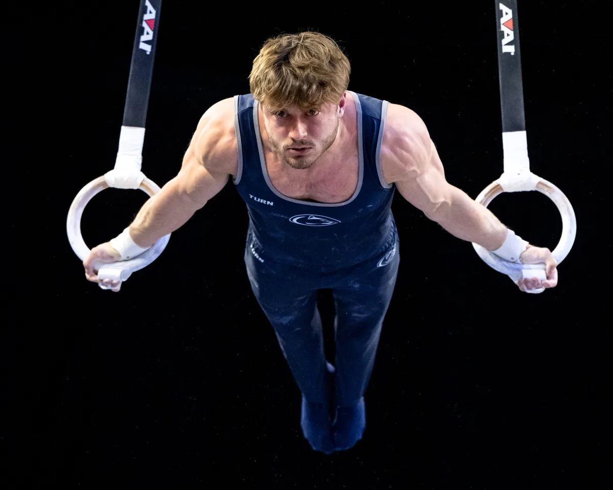 Ian Raubal an den Ringen.
