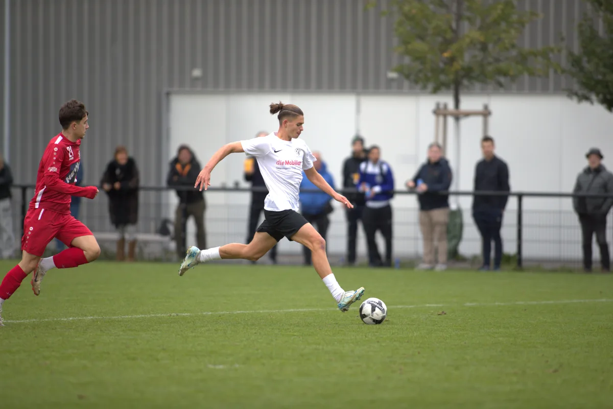 Der Maurmer Alexander Seupke im Dress des FC Seefeld gegen Chur.