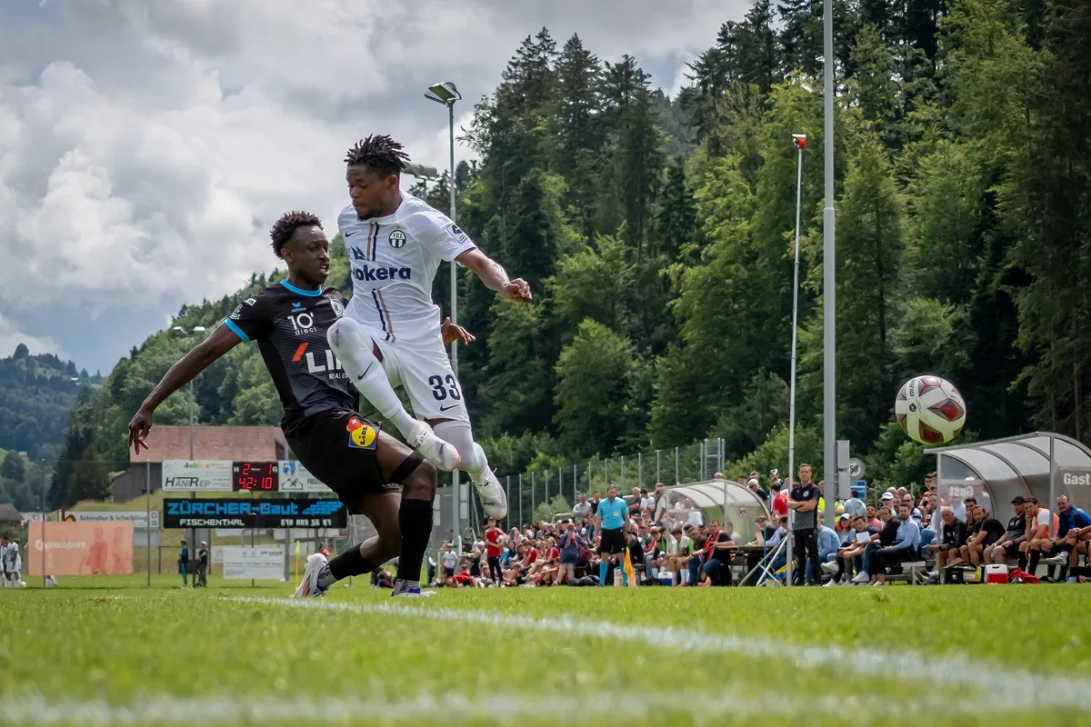 Impressionen Testspiel zwischen dem FC Zuerich und dem FC Wil auf der Schwendi in Bauma. Impressionen Testspiel zwischen dem FC Zuerich und dem FC Wil auf der Schwendi in Bauma.