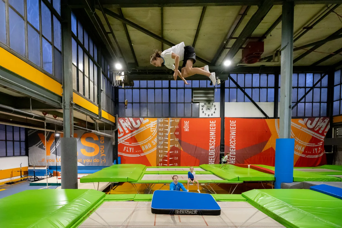 Trampolin Trainin im Bouncelab in Rüti.