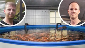 21234977-4 Michael (links) und Ramon Baur sind nicht nur für ihre Fische verantwortlich.