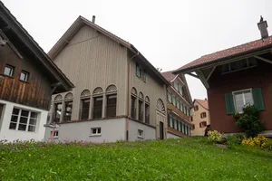 Das Gasthaus Sternen in Sternenberg (Hintenansicht) Das Gasthaus Sternen in Sternenberg (Hintenansicht)