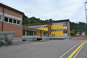 Untitled Wegen Vandalismus beim Velounterstand gibt es beim Schulhaus Schmittenbach bald eine Videoüberwachung.