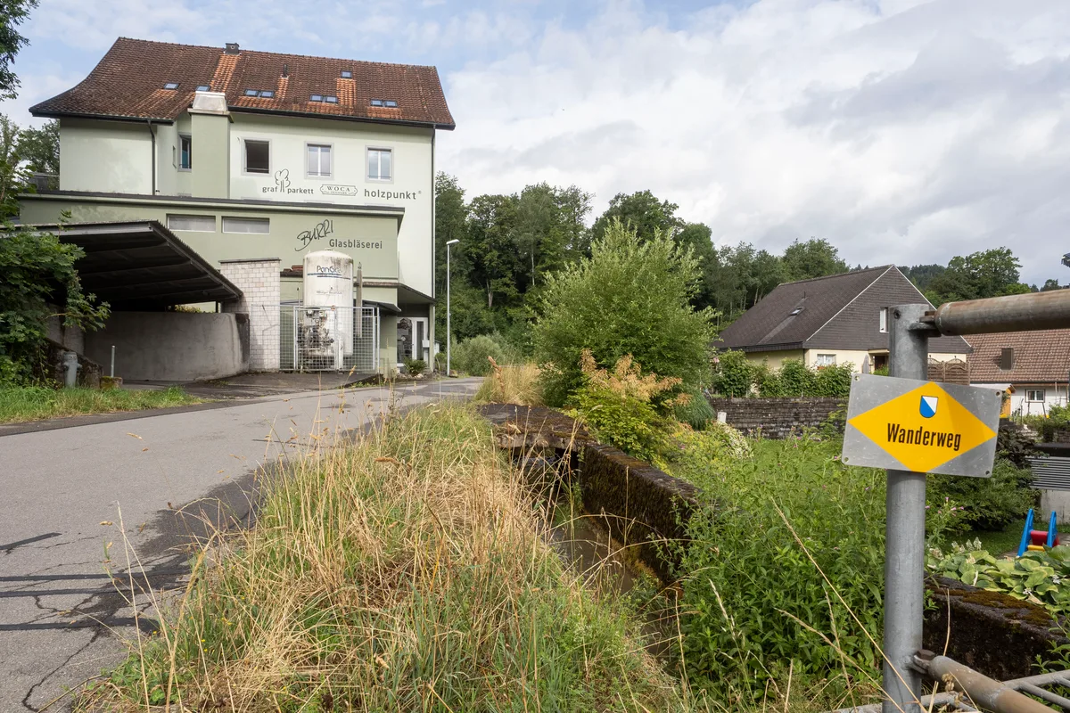 28078749-5 Huebbach