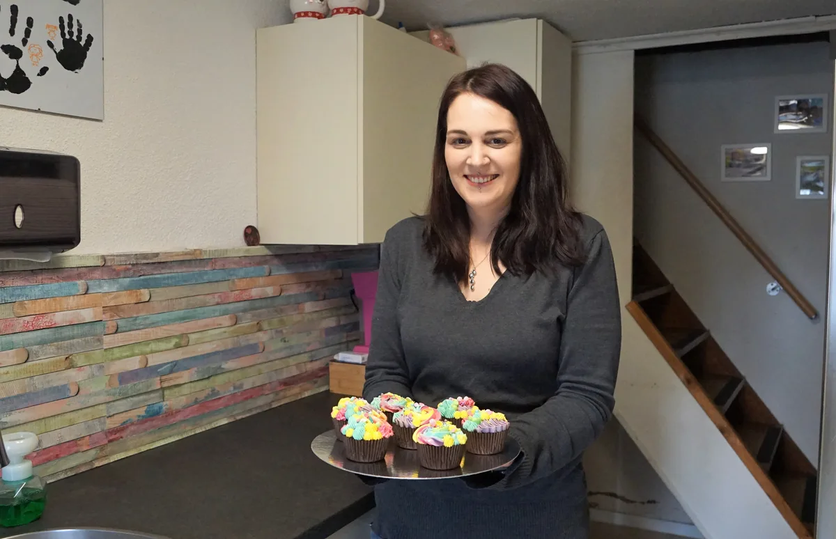 Alessia Martins aus Neubrunn will mit ihren Kuchen- und Cupcake-Kreationen den Sprung in die Selbstständigkeit wagen.