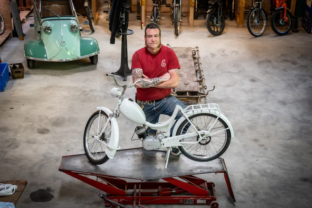 Besuch in der Werkstatt Siggnature Bikes in Saland. Im Porträt Maurus Sigg.