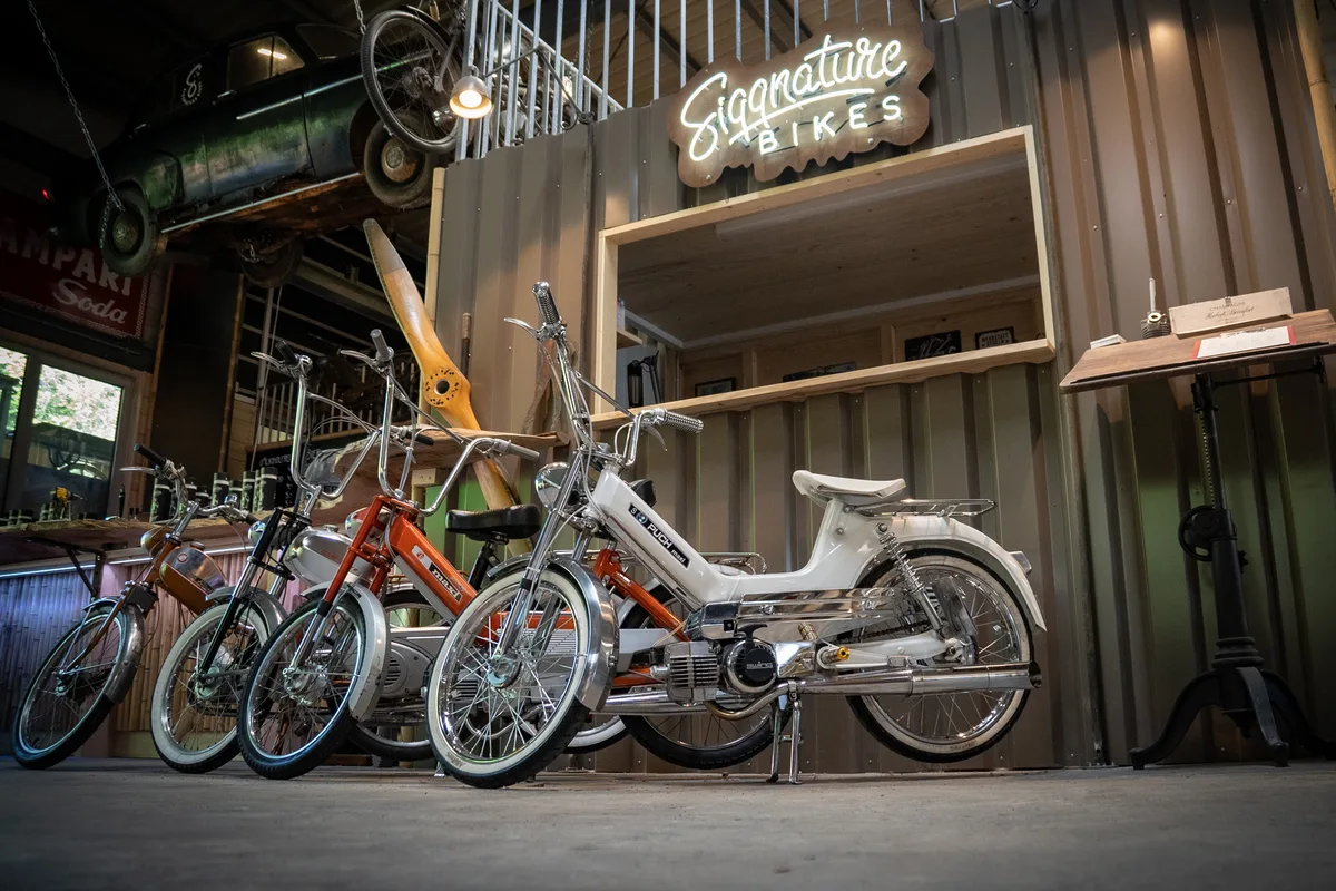 Besuch in der Werkstatt Siggnature Bikes in Saland. Im Porträt Maurus Sigg.