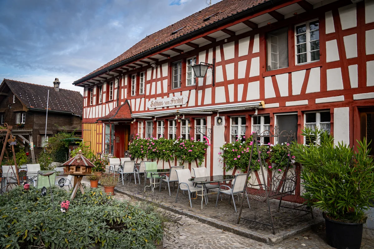 Das Gasthaus gehört seit dem 18. Jahrhundert der Familie Furrer. Ursula und Jakob Furrer im Porträt.
