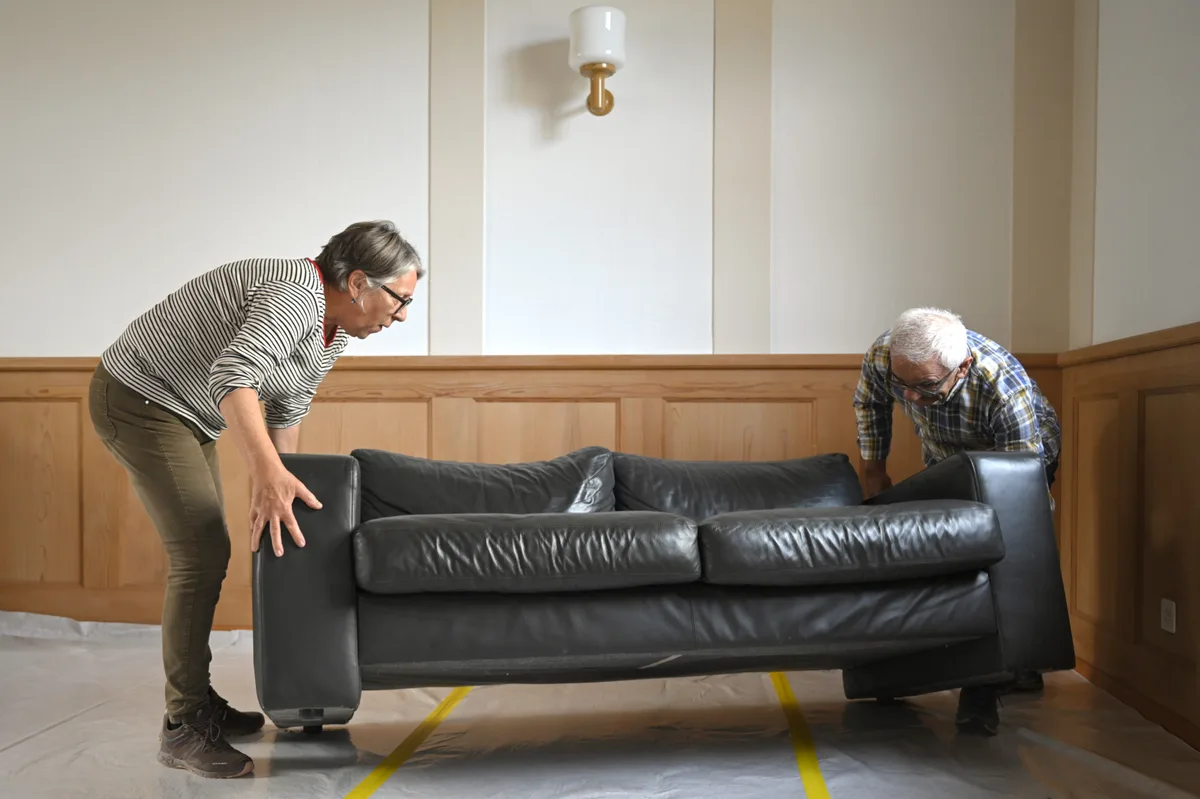 Aufbau des Kerzenziehens in Wila.