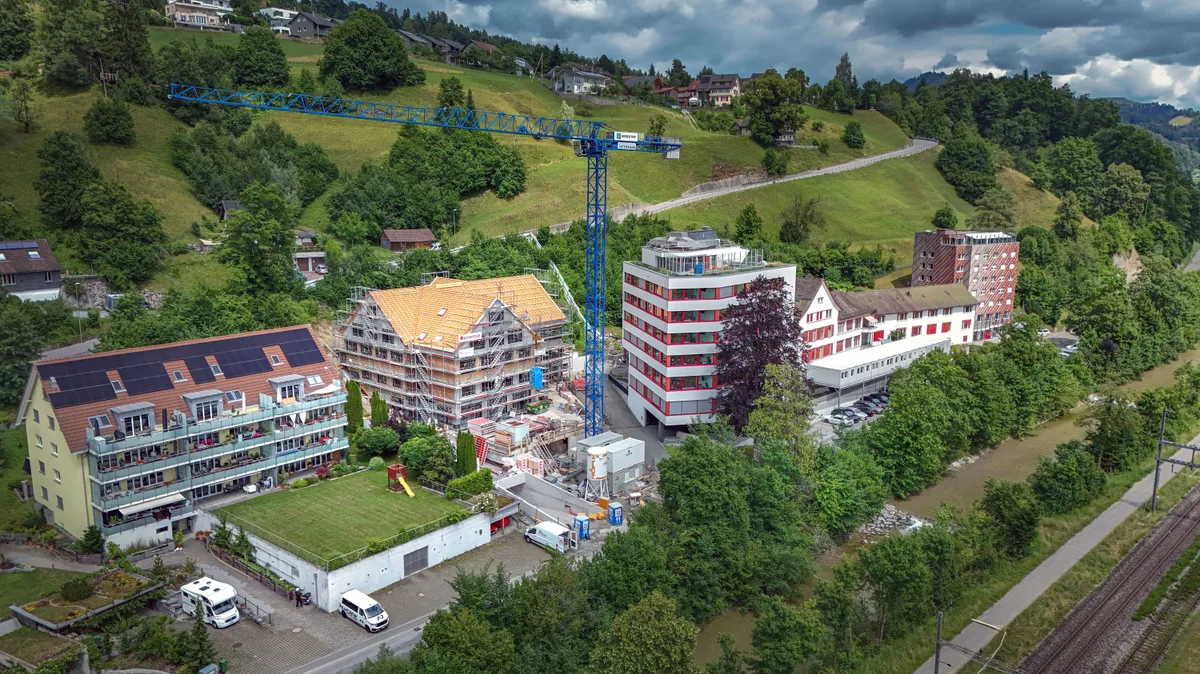 Stand des Neubaus beim Pflegezentrum Bauma.
