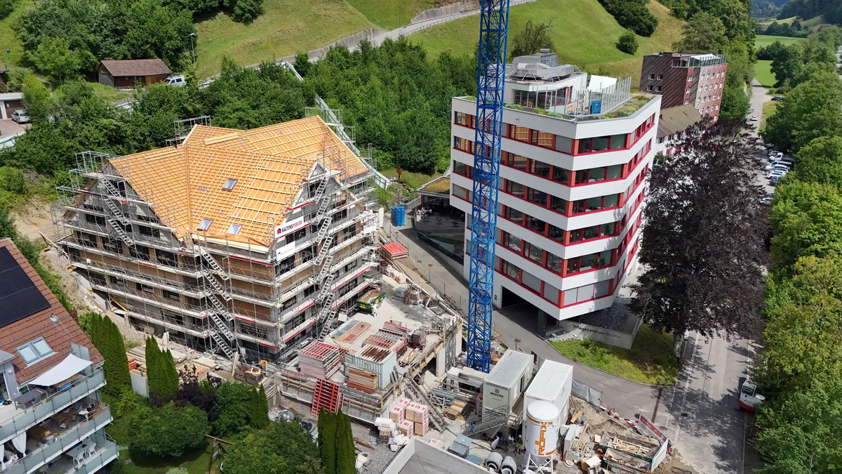 Stand des Anbaus beim Pflegezentrum Bauma.