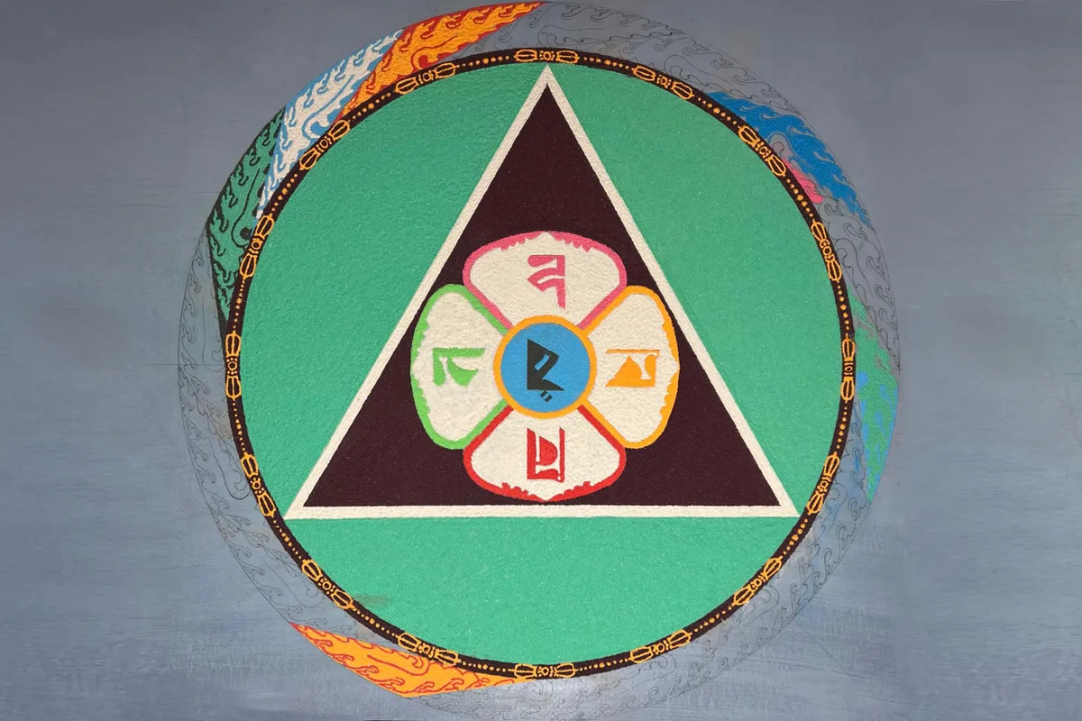 Vom 31.8.-20.9. streuen die Mönche im Tibet Institut in Rikon Turbenthal ein Sandmandala.