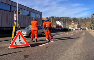 Unfallstelle auf der Tösstalstrasse Unfallstelle auf der Tösstalstrasse