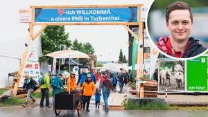 Hilft mit, dass das Hudelwetter dem Turnfest nichts anhaben kann: OK-Mitglied Marc Bölsterli. Hilft mit, dass das Hudelwetter dem Turnfest nichts anhaben kann: OK-Mitglied Marc Bölsterli.