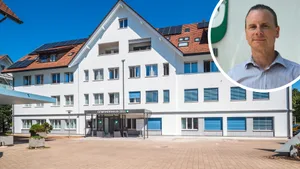 Stefan Deinböck ist Ende Jahr weggezogen. Nun tritt er wider Erwarten doch aus dem Gemeinderat zurück. Stefan Deinböck ist Ende Jahr weggezogen. Nun tritt er wider Erwarten doch aus dem Gemeinderat zurück.