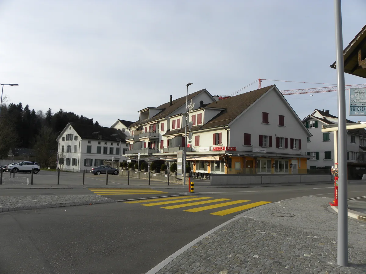 Durch den Kreiselbau und die Neugestaltung des Parkplatzes wirkt das Landenberg frischer