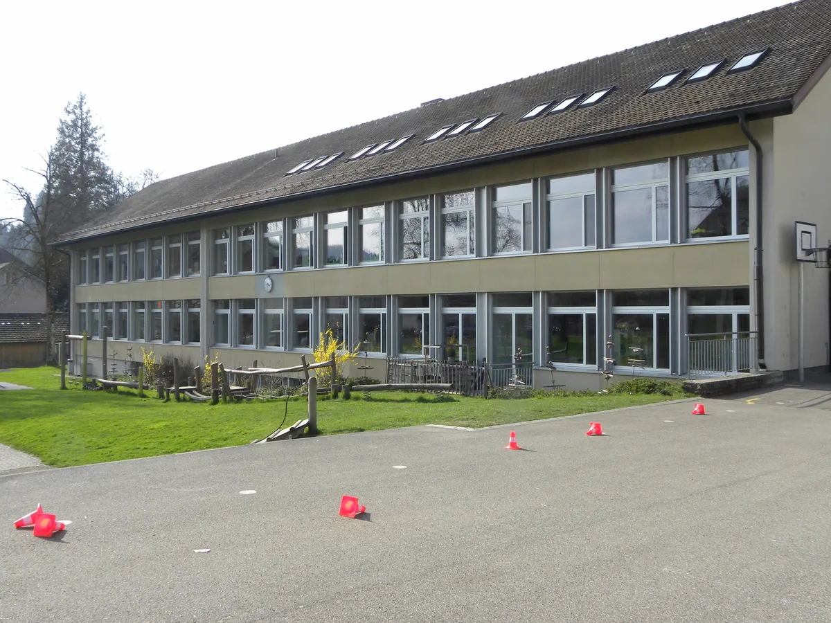 Das Schulhaus Grund wird schon lange genutzt von der heuer 70 Jahre alten Heilpädagogischen Schule.