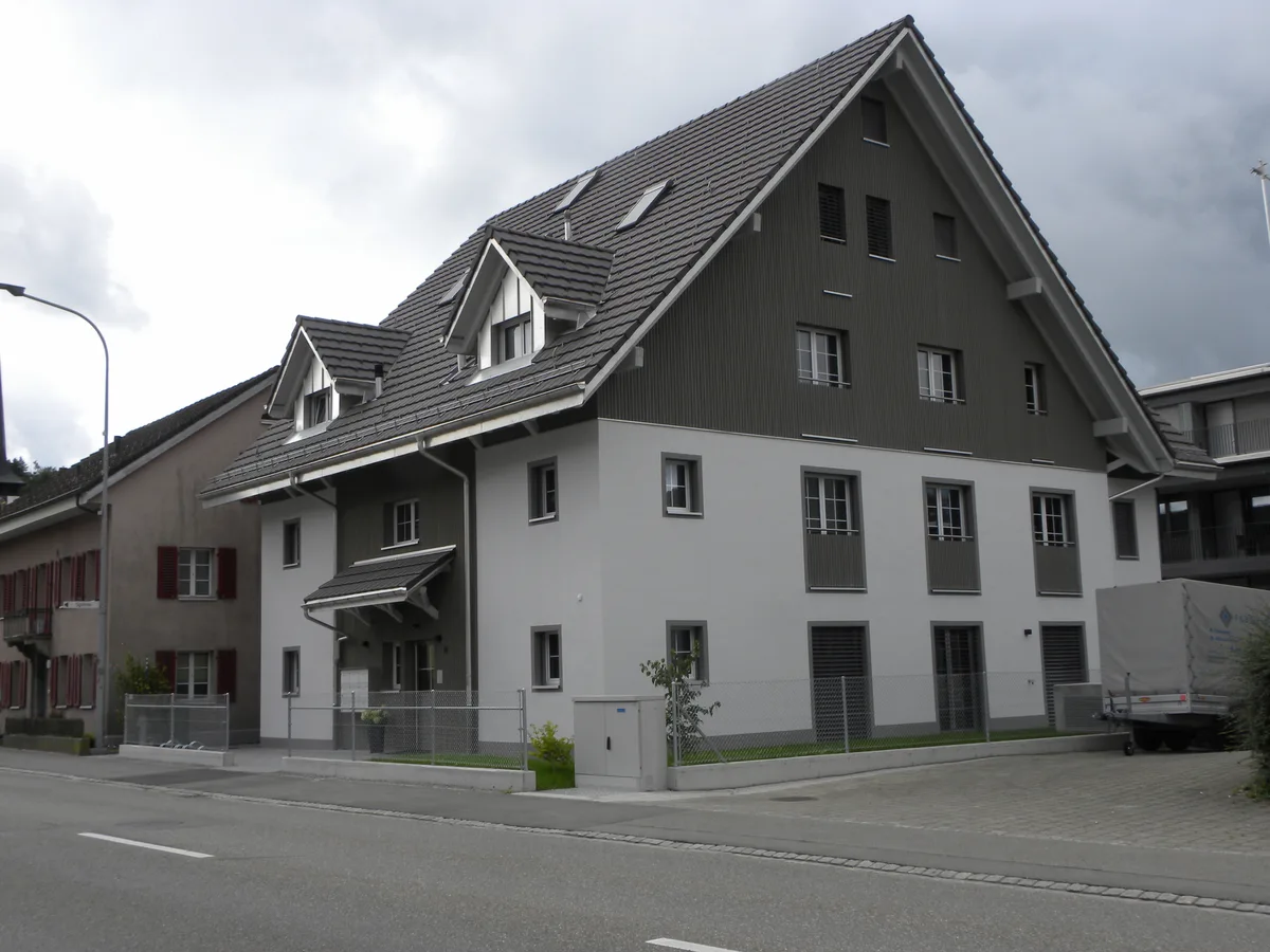Ein neues Mehrfamilienhaus