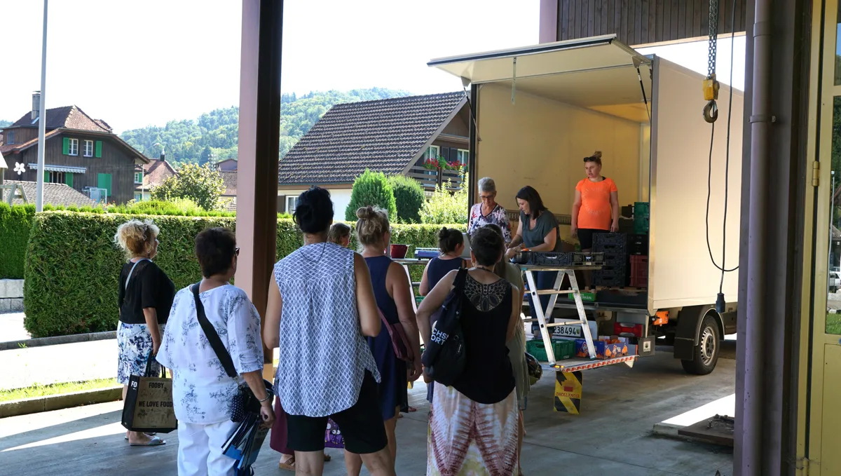 Seit vergangener Woche macht die Lebensmittelrettung «Foodchat» beim Werkhof Huebwis in Wila Halt.